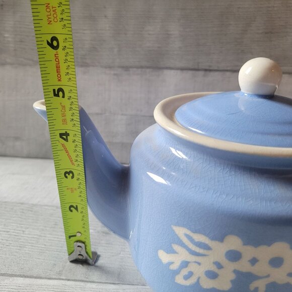 Vintage Cameoware Blue Floral Ceramic Teapot With Lid 6 Cup Capacity White Detai - Picture 4 of 6